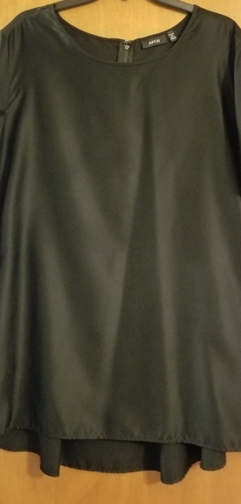 Apt. 9 Flowy short-sleeved black tunic